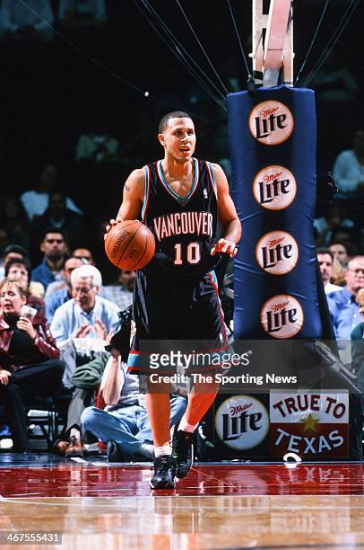 Mike Bibby of the Vancouver Grizzlies during the game against the Houston Rockets on November 9, 2000 at Compaq Center in Houston, Texas.