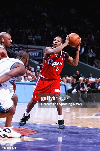 Troy Hudson of the Los Angeles Clippers during the game against the Charlotte Hornets on February 18, 2000 at Charlotte Coliseum in Charlotte, North...