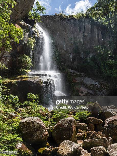 véu da noiva waterfall - noiva stock-fotos und bilder