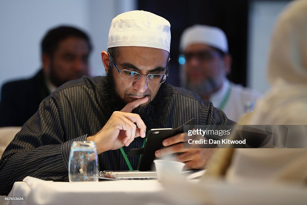 Imams Online Launches Hoping To Reclaim Digital Space From Muslim Extremists