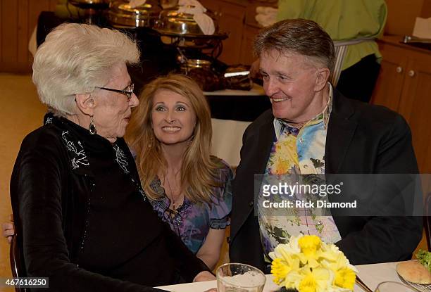 Inducee Maxine Brown, Recording Artists Linda Davis and Bill Anderson during Country Music Hall of Fame inducees Jim Ed Brown and the Browns dinner...