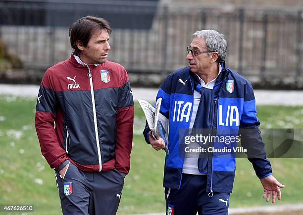 Head coach Antonio Conte and Doctor Enrico Castellacci during Italy Training Session at Coverciano on March 26, 2015 in Florence, Italy.