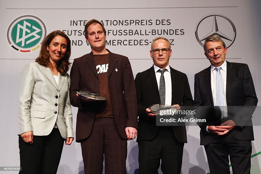 DFB & Mercedes Benz Integration Prize Award
