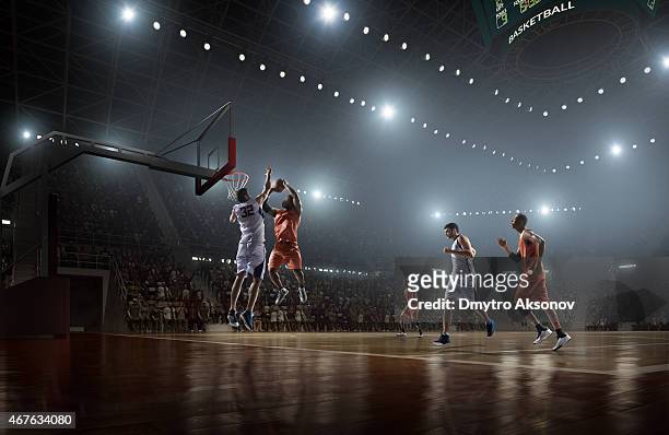 basketball game - basketbal fotos stockfoto's en -beelden