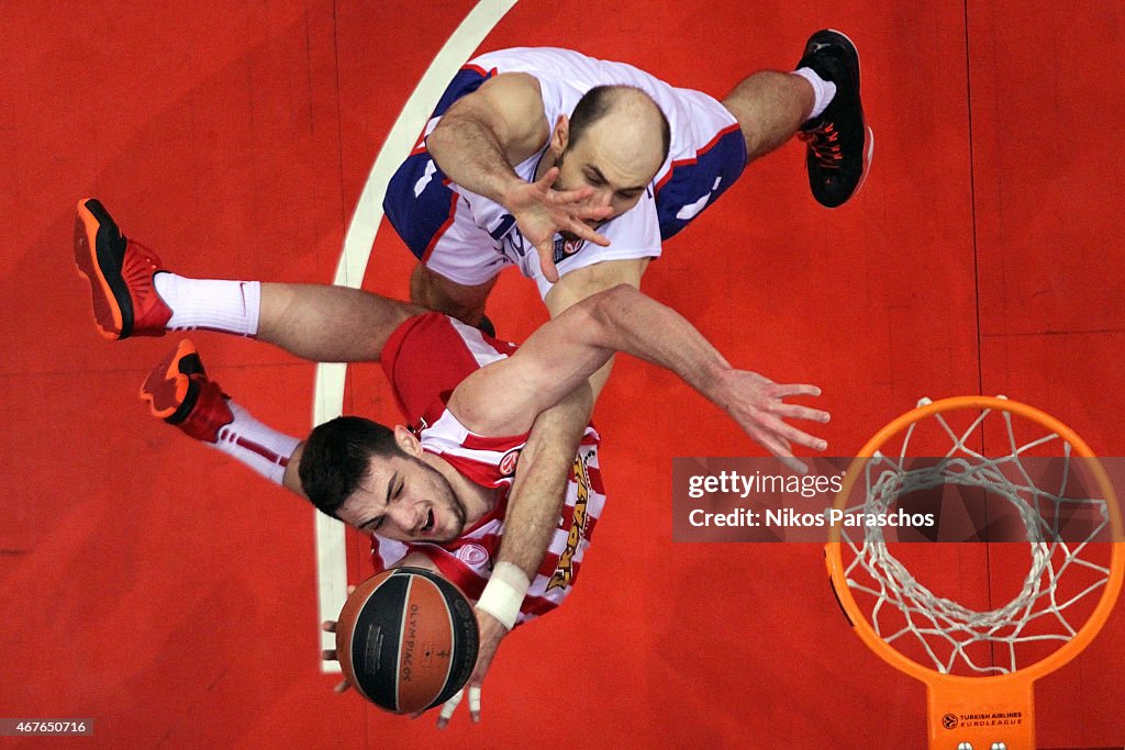 Olympiacos Piraeus v Anadolu Efes Istanbul - Turkish Airlines Euroleague Top 16