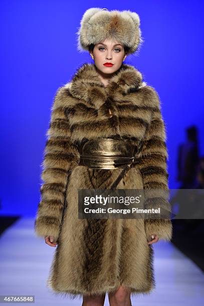 Model walks the runway wearing Farley Chatto fall 2015 collection during World MasterCard Fashion Week Fall 2015 at David Pecaut Square on March 26,...