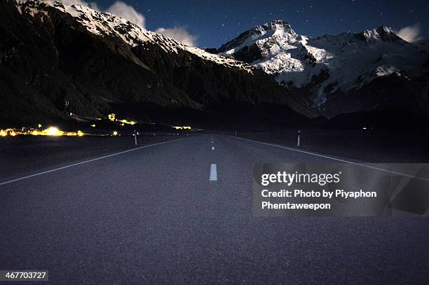 mount cook  new zealand - mountain road stock pictures, royalty-free photos & images