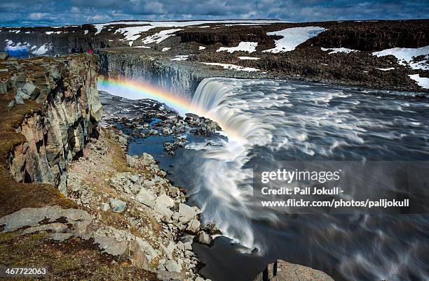 dettifoss waterfall - dettifoss falls stock pictures, royalty-free photos & images