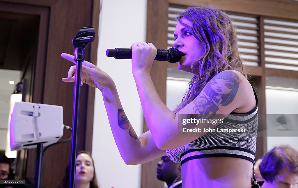 Tove Lo Special Performance