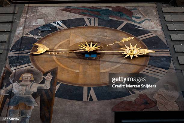 sun and moon hands of zytglogge - bern clock tower stock pictures, royalty-free photos & images