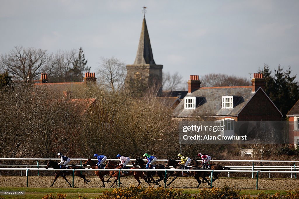 Lingfield Races