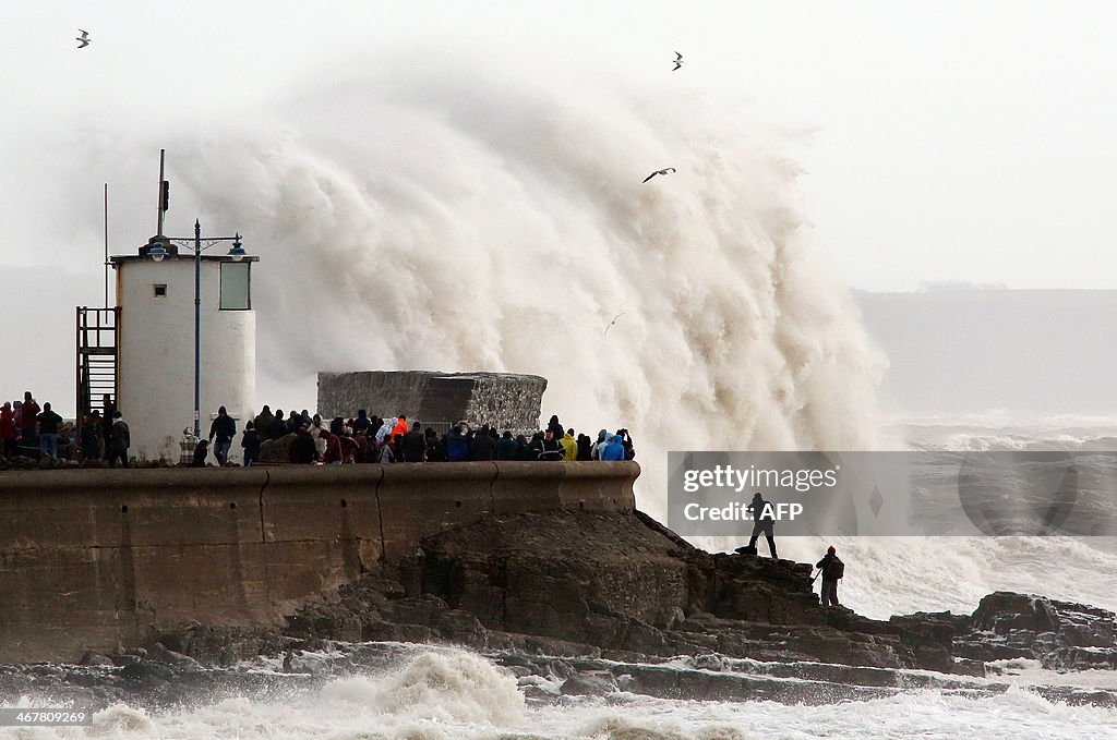 BRITAIN-WEATHER-WIND-FLOODS