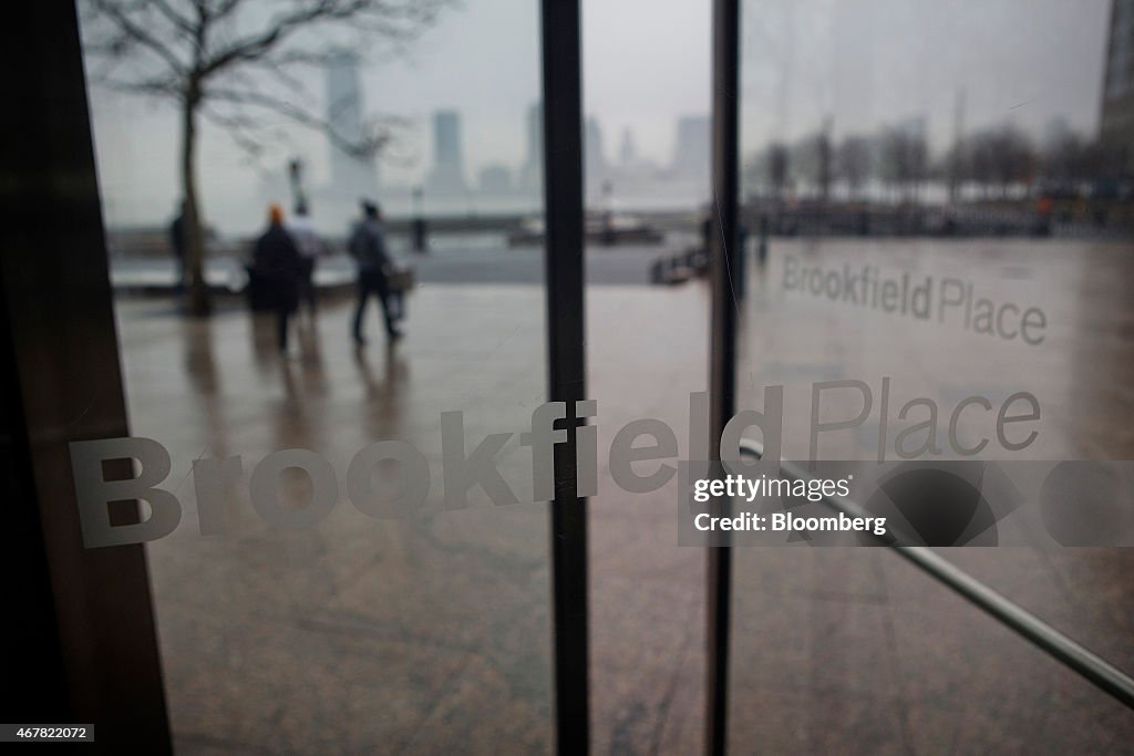 Tour Of The Brookfield Place New York Retail Concourse