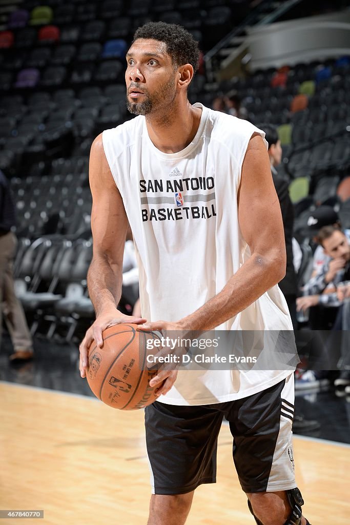 Dallas Mavericks v San Antonio Spurs