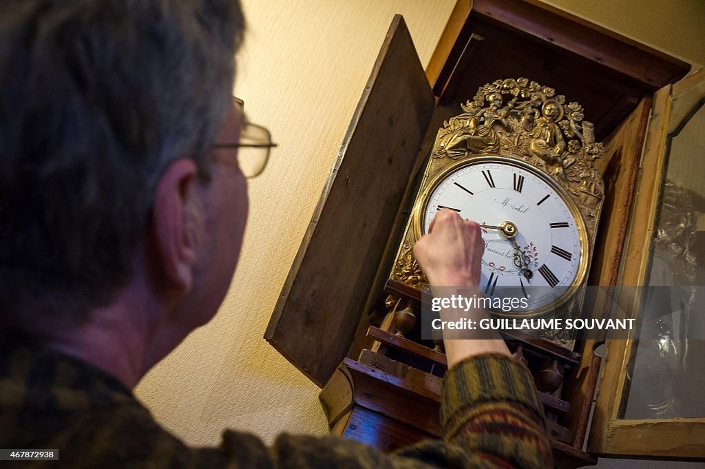 FRANCE-CLOCK-COLLECTOR