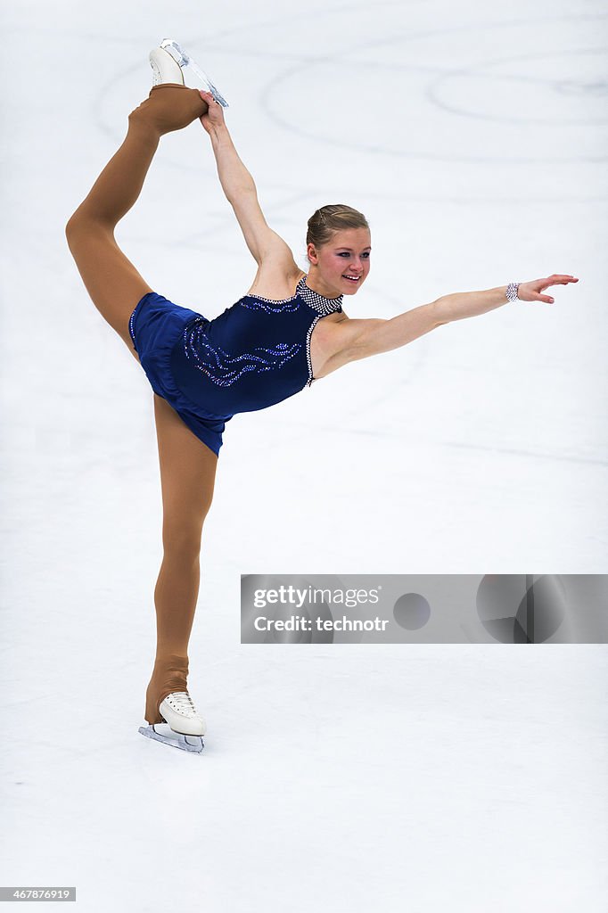 Professionelle weibliche Skater in Action