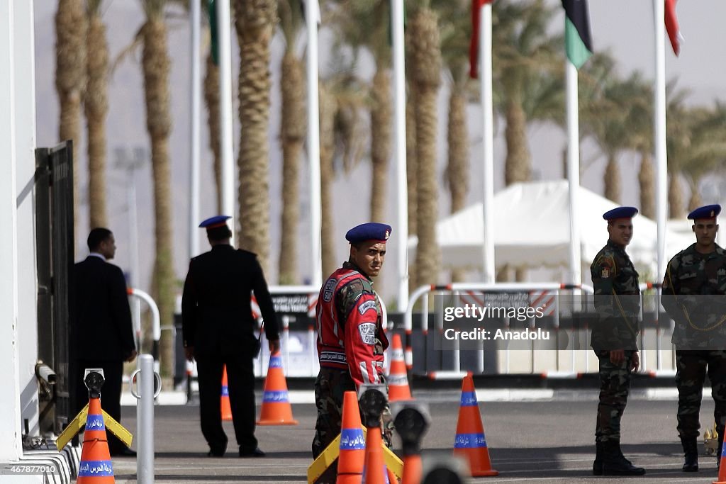Security tight as delegates begin to arrive for 26th Arab League Summit