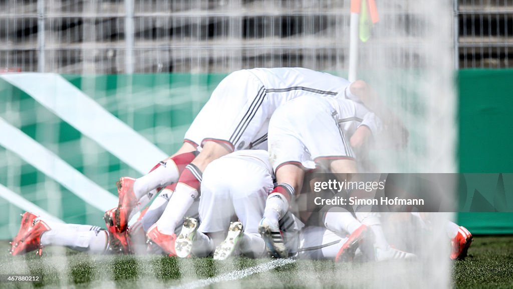 U19 Germany v U19 Ireland - UEFA European Under-19 Championship Elite Round