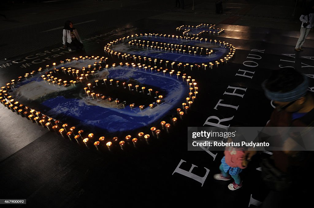 Surabaya Celebrates Earth Hour 2015