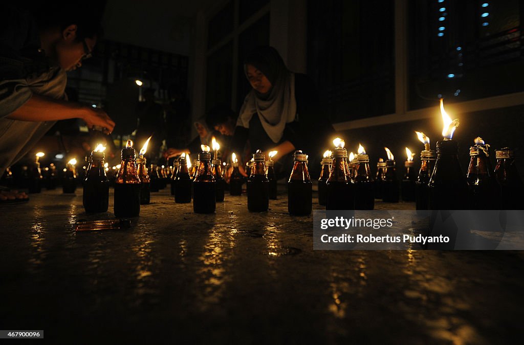 Surabaya Celebrates Earth Hour 2015