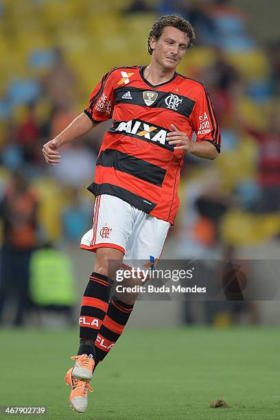 Elano of Flamengo laments a lost goal during a match between Flamengo and Fluminense as part of Carioca 2014 at Maracana Stadium on February 08, 2014...