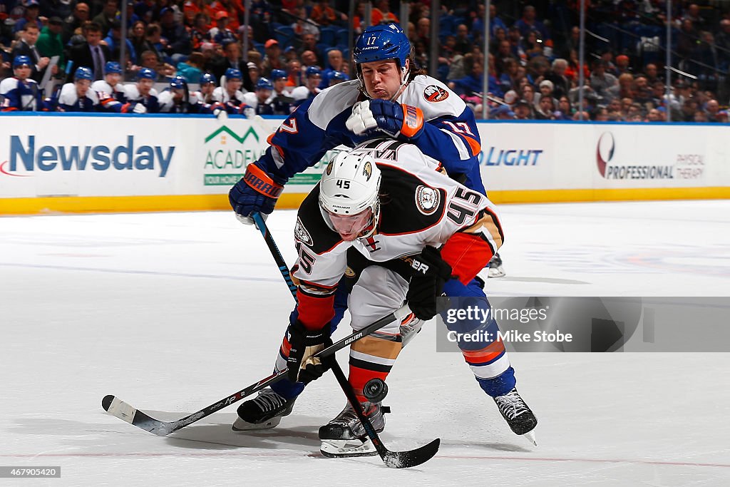 Anaheim Ducks v New York Islanders