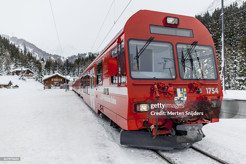 Albula Railway train platform in Preda