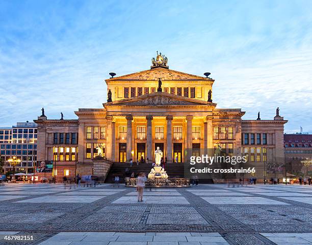 berlin-concert hall/konzerthaus in der abenddämmerung. - konzerthaus berlin stock-fotos und bilder