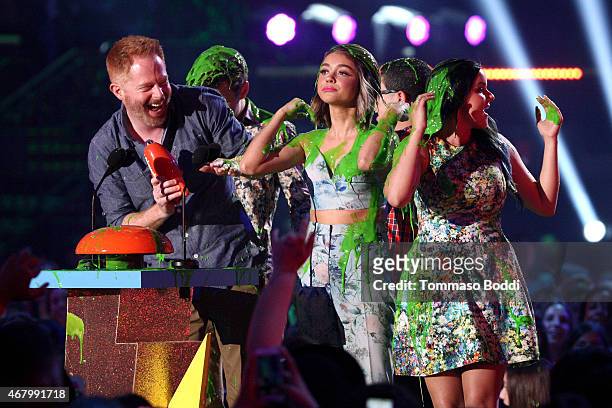 Actors Nolan Gould, Jesse Tyler Ferguson, Rico Rodriguez, Sarah Hyland and Ariel Winter get slimed as they accept the award for Favorite Family TV...