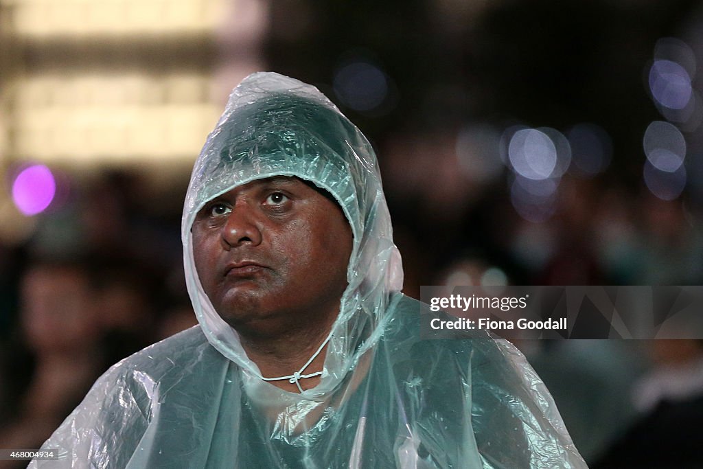 New Zealand Fans Watch The Cricket World Cup Final