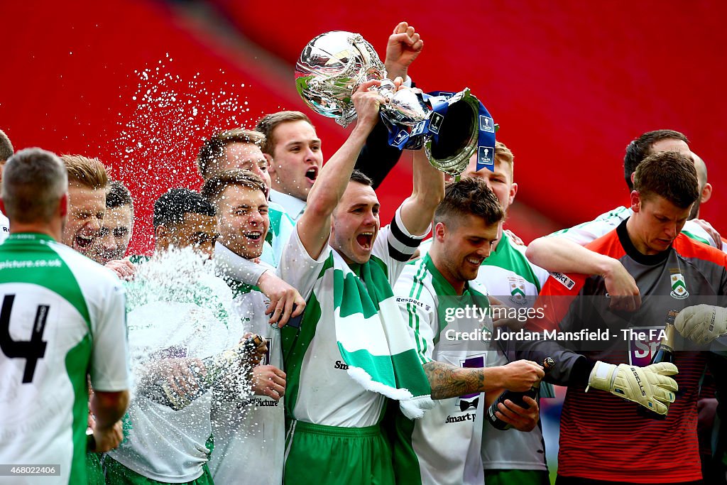 North Ferriby United v Wrexham - The FA Carlsberg Trophy Final 2015