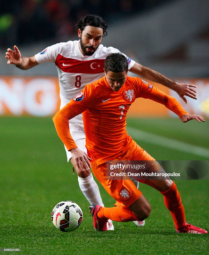 Netherlands v Turkey - EURO 2016 Qualifier