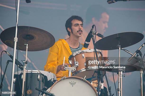 Gabriel Basile of O Terno performs during 2015 Lollapalooza Brazil at Autodromo de Interlagos on March 29, 2015 in Sao Paulo, Brazil.