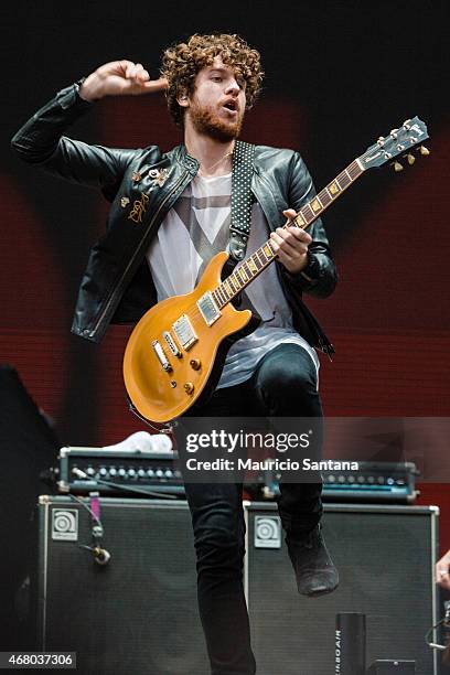 Luke Pritchard of The Kooks performs during 2015 Lollapalooza Brazil at Autodromo de Interlagos on March 29, 2015 in Sao Paulo, Brazil.