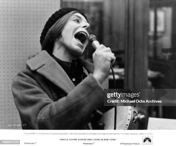 Actress Jeannie Berlin on set of the movie "Sheila Levine Is Dead and Living in New York" , circa 1975.