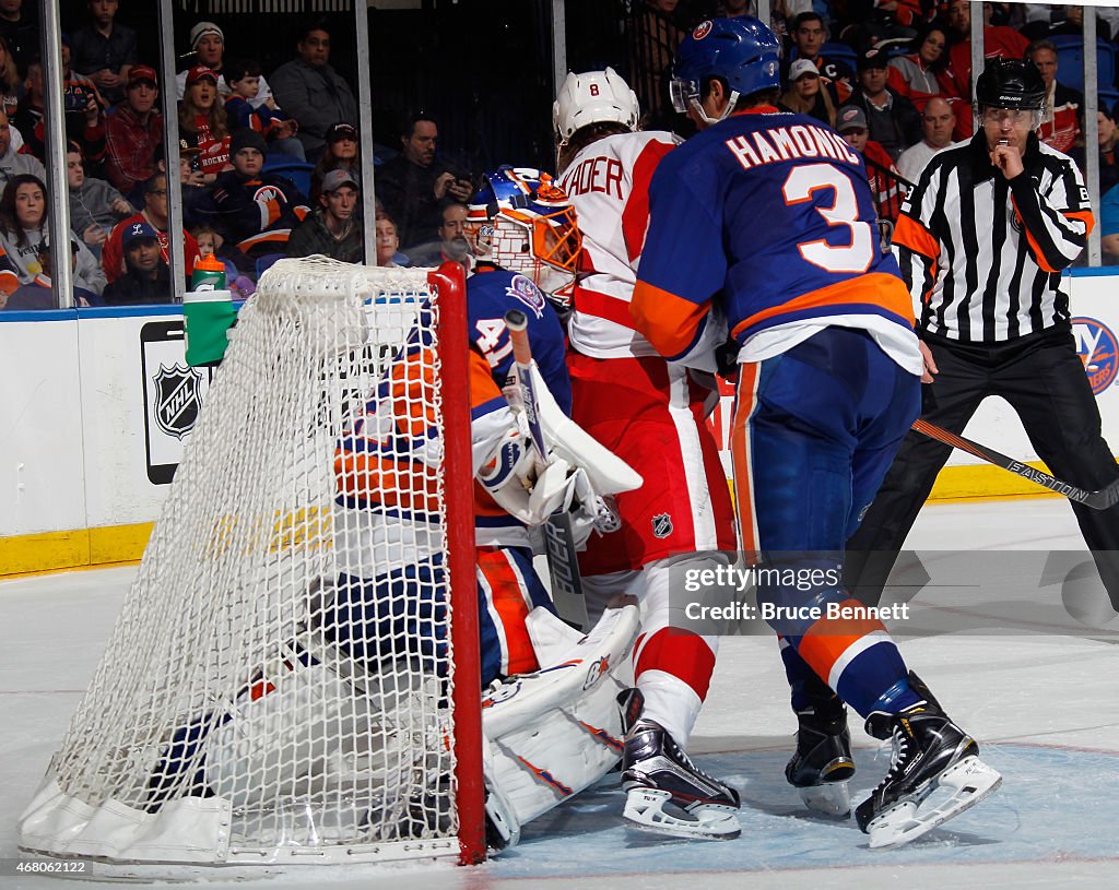 Detroit Red Wings v New York Islanders