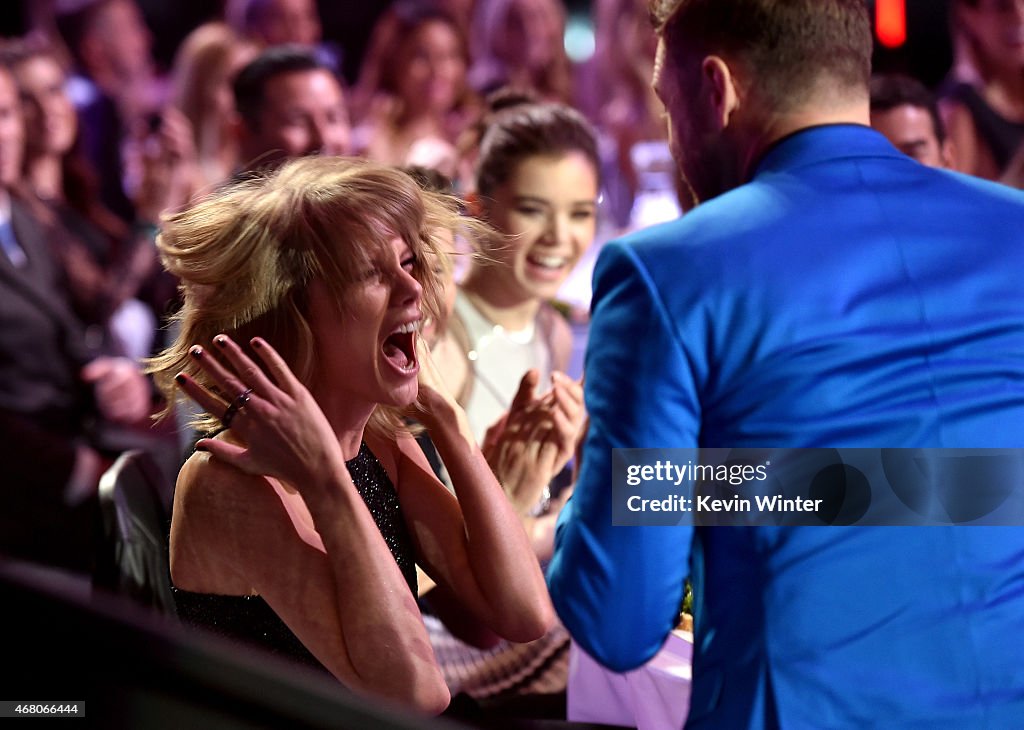 2015 iHeartRadio Music Awards On NBC - Backstage And Audience