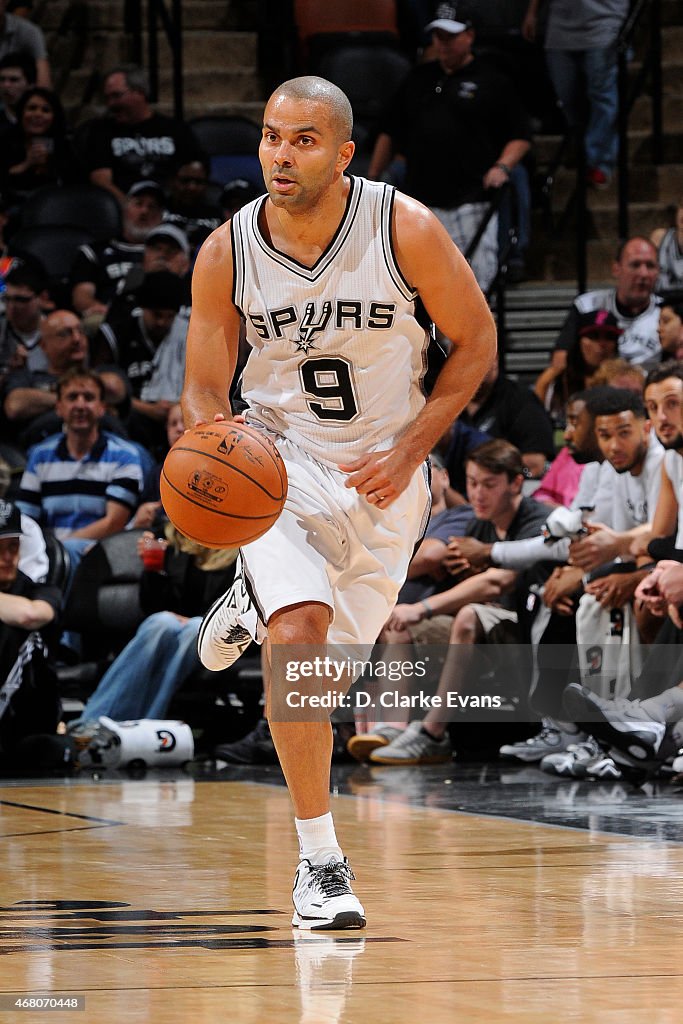 Memphis Grizzlies v San Antonio Spurs