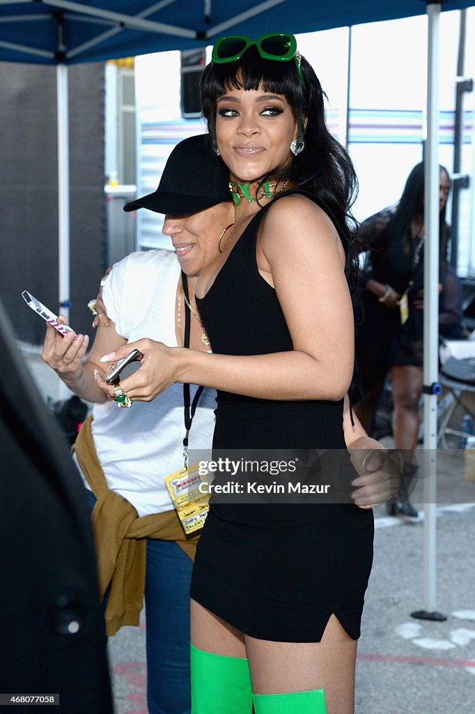 2015 iHeartRadio Music Awards On NBC - Backstage And Audience