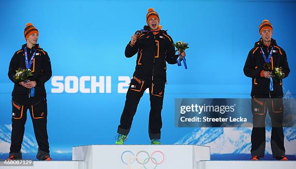 Silver medalist Jan Blokhuijsen of the Netherlands, gold medalist Sven Kramer of the Netherlands and bronze medalist Jorrit Bergsma of the...