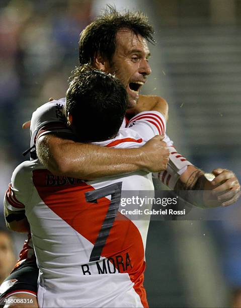 Fernando Cavenaghi of River Plate celebrates after scoring the first goal of his team during a match between Gimnasia y Esgrima La Plata and River...