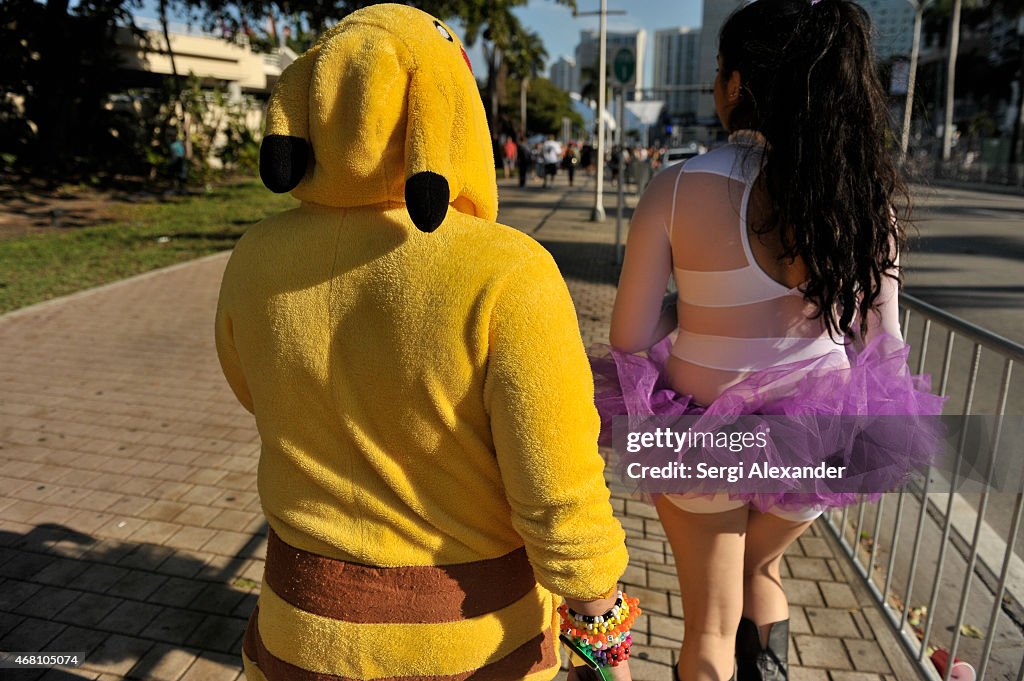 Ultra Music Festival - Day 3 - Street Style