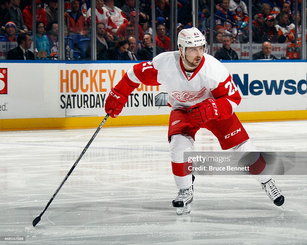 Detroit Red Wings v New York Islanders