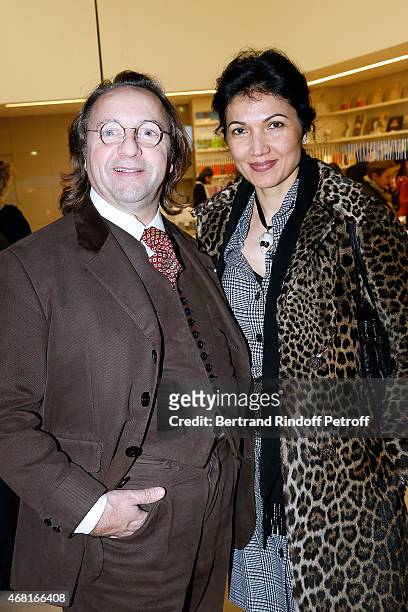 Bill Pallot and Bina Daswani attend the 'Les Clefs d'une Passion' Exhibition Preview. Held at Fondation Louis Vuitton on March 30, 2015 in Paris,...