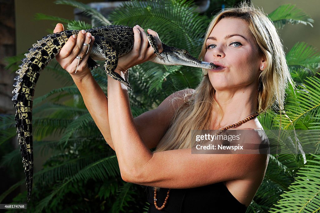 Sophie Monk Visits Crocosaurus Cove In Darwin