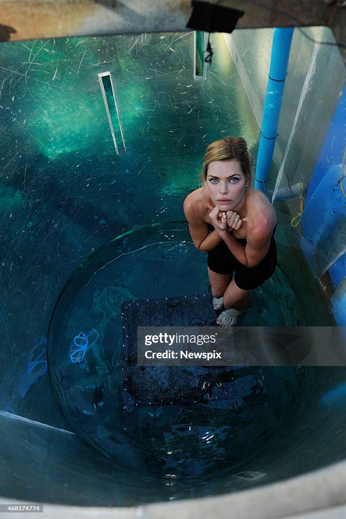 Sophie Monk Visits Crocosaurus Cove In Darwin