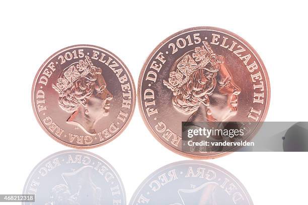 2015 coins with updated queen's head - tvåpencemynt bildbanksfoton och bilder