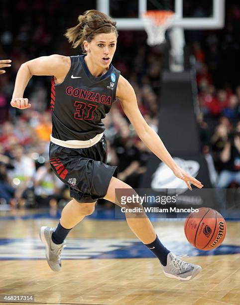 Elle Tinkle of the Gonzaga Bulldogs drives against the Tennessee Lady Vols during the third round of the 2015 NCAA Division I Women's Basketball...