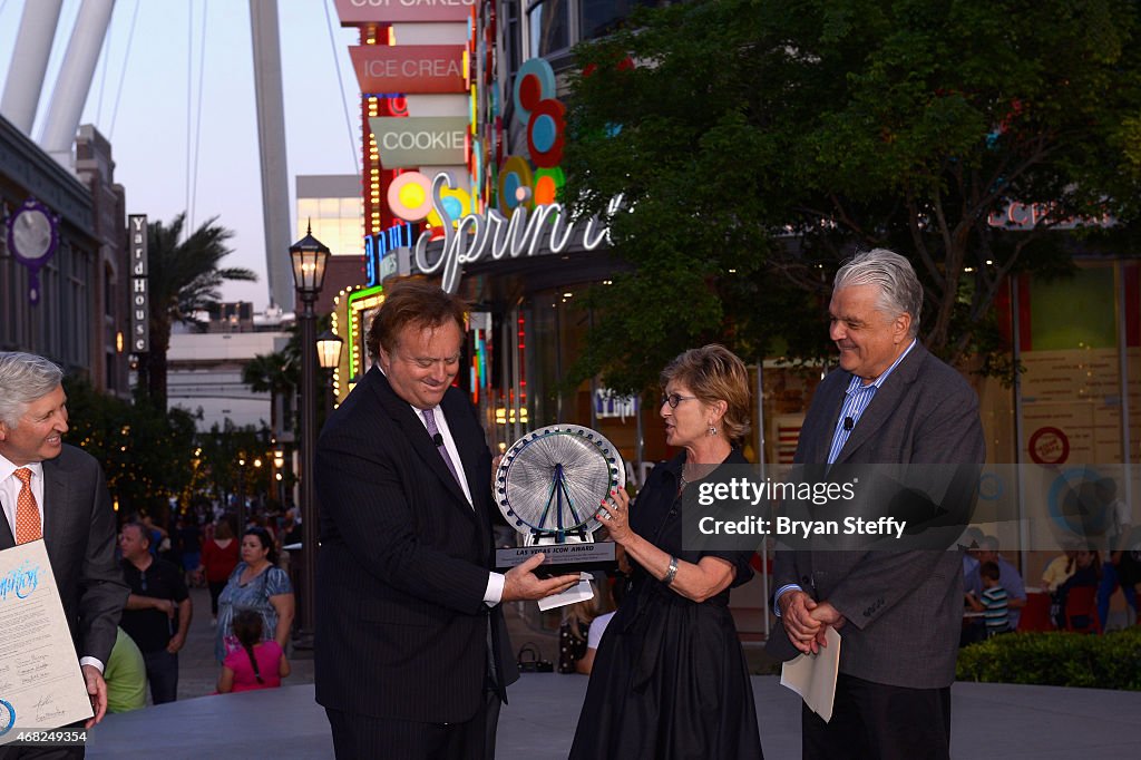 Clark County Commissioners Present The Las Vegas Icon Award to Caesars Entertainment Leadership