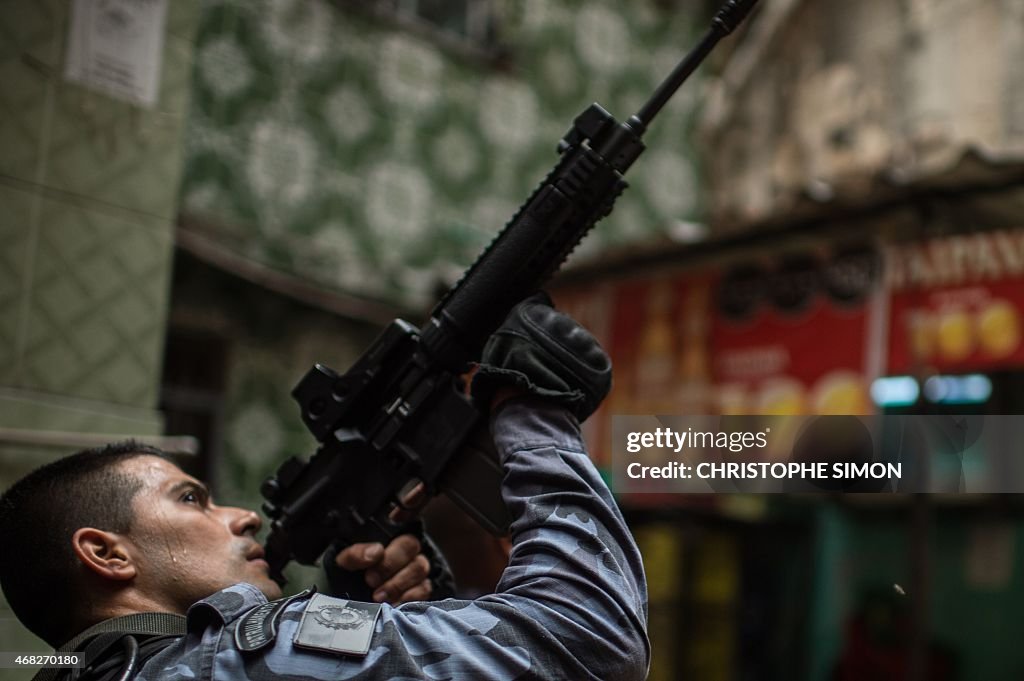 BRAZIL-VIOLENCE-SHANTYTOWN-POLICE